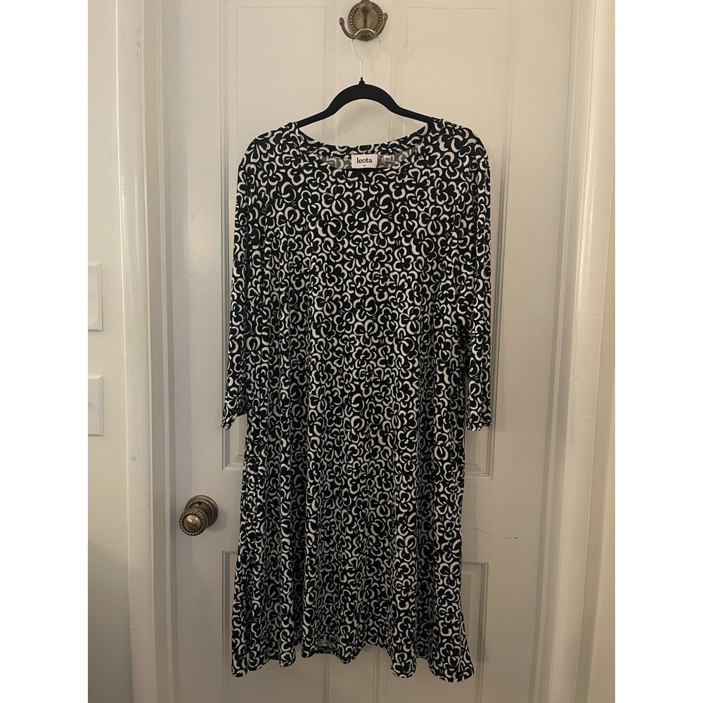 Leota Women’s Black White Floral Print Half Sleeve Round Neck Maxi Dress Size 2X